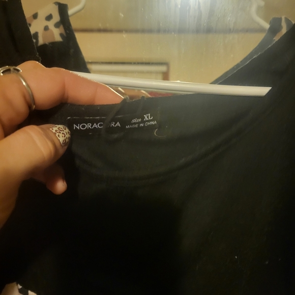 NWOT Beautiful block/leopard long sleeve. - Picture 2 of 3